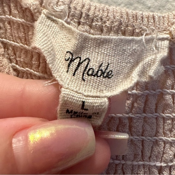 Elegant Cream Jumpsuit with Textured Design - Picture 5 of 8